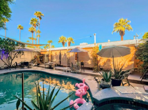 The Twin Palms Art House - vibrant, design-centric oasis, 2 mi to downtown